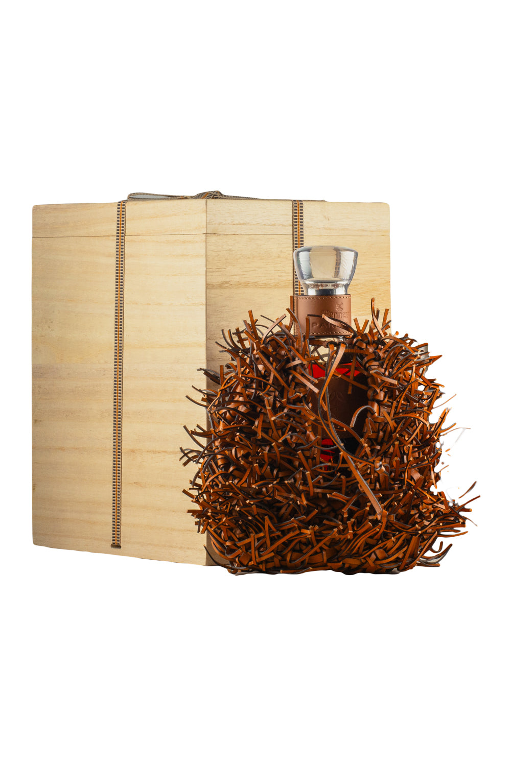 Hennessy Paradis x Loewe Ambar